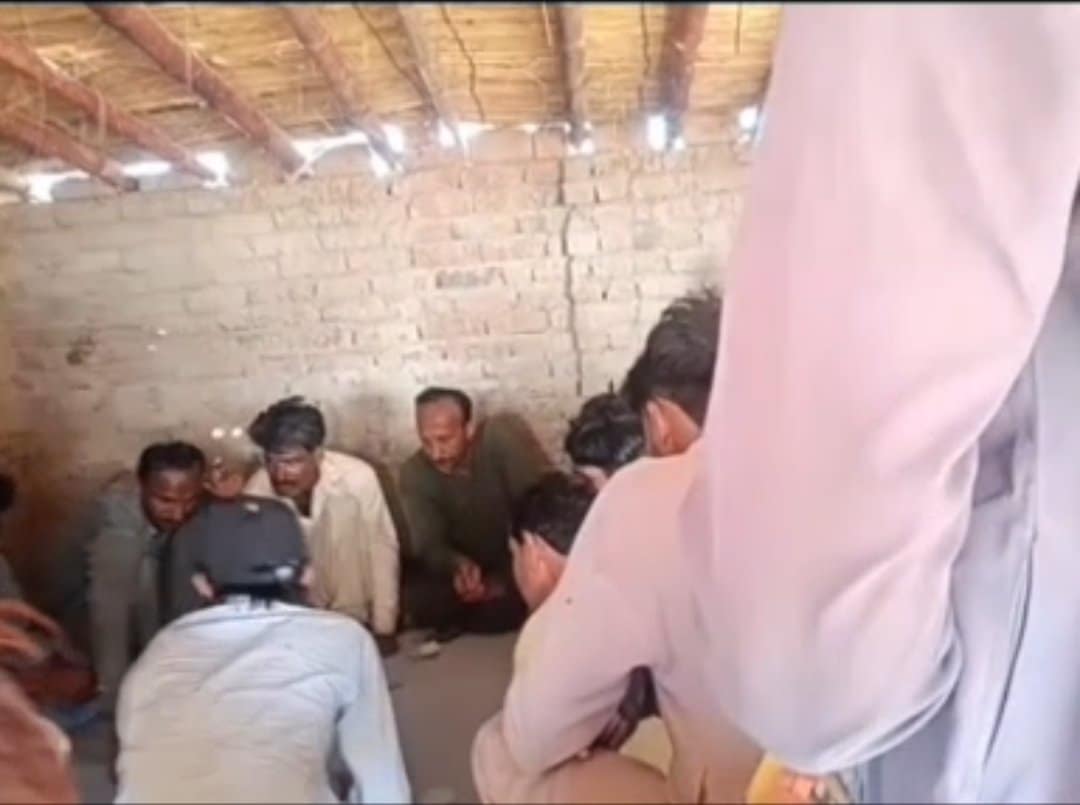 چانڈیا موری کے قریب ریتی که علاقے میں مبینہ طور پر آمین شر اٹلانی اور سومار شر کی جانب سے جوا کے اڈے چلائے جانے کا انکشاف ہوا ہے