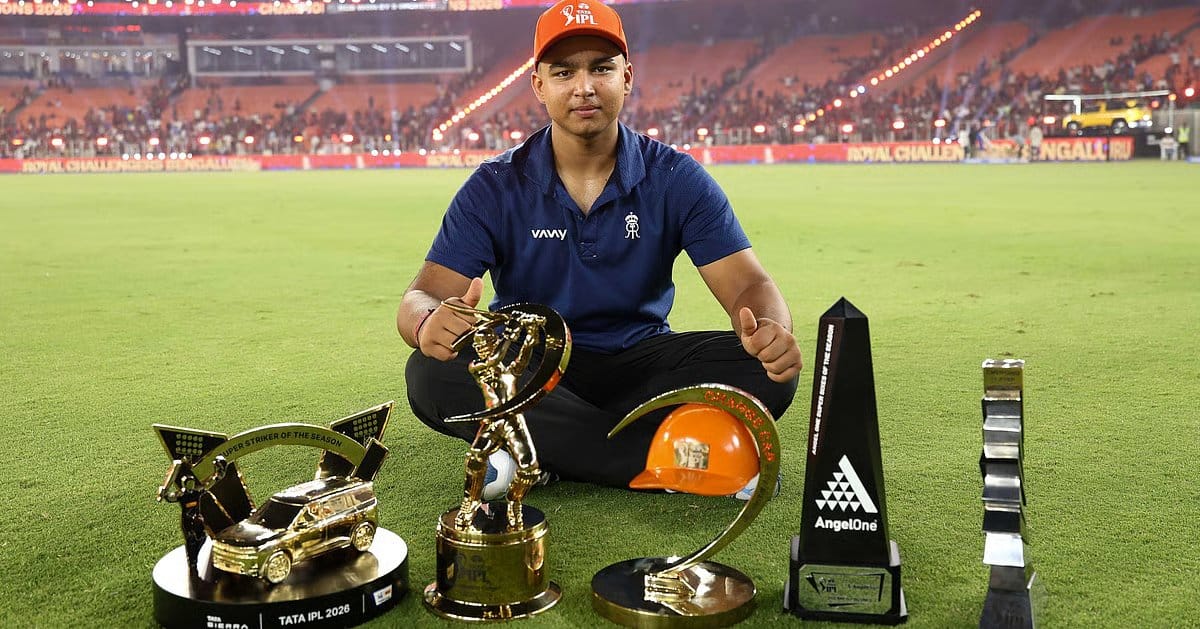 1782816618_qaumiawaz2F2026-06-072F61vjok922FVaibhav-with-Awards.jpg