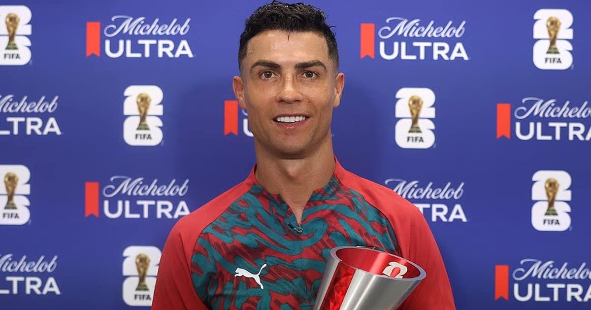 qaumiawaz2F2026-06-242Fr988pl2e2FCristiano-Ronaldo.jpg