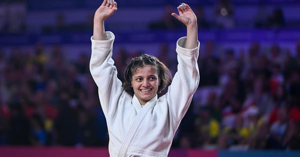 qaumiawaz2F2026-07-312Flb8gqpq62Fcwg-gold-asmita-dey.jpg